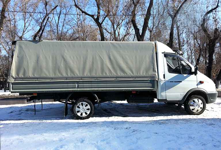 Заказать грузовой автомобиль для отправки вещей : Одежду, книги из Санкт-Петербурга в Москву